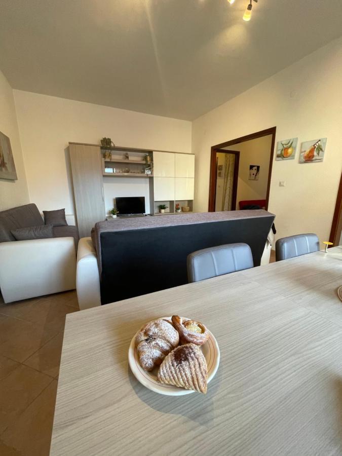 Perla Marina Appartement Mascali Buitenkant foto